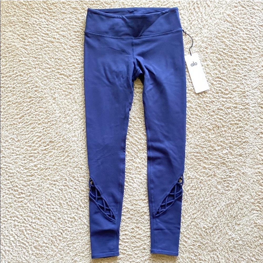 Set of ALO Yoga Navy Blue Bra & Leggings - Picture 7 of 13